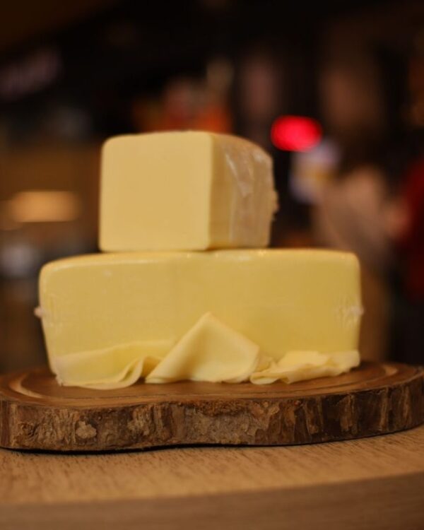 Queijo Mussarela Inteiro - Imagem 2